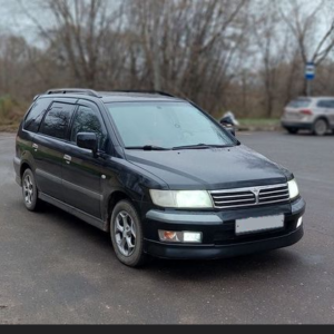Mitsubishi Space Wagon 2
